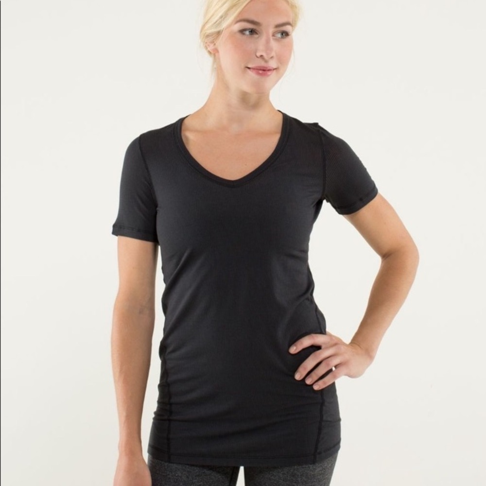 Women's Lululemon Athletics Black Short Sleeve Tunic Top M/L